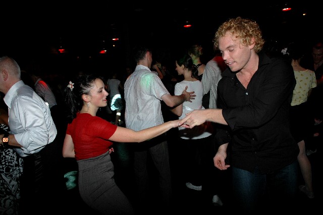 min 2007 11 10 fous swing 433